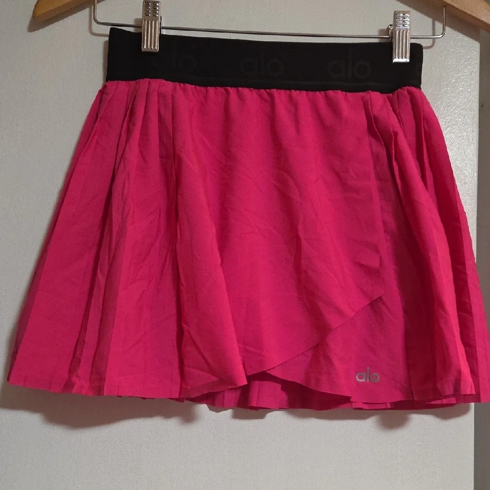 ALO Yoga Vibrant Pink Mini Skirt